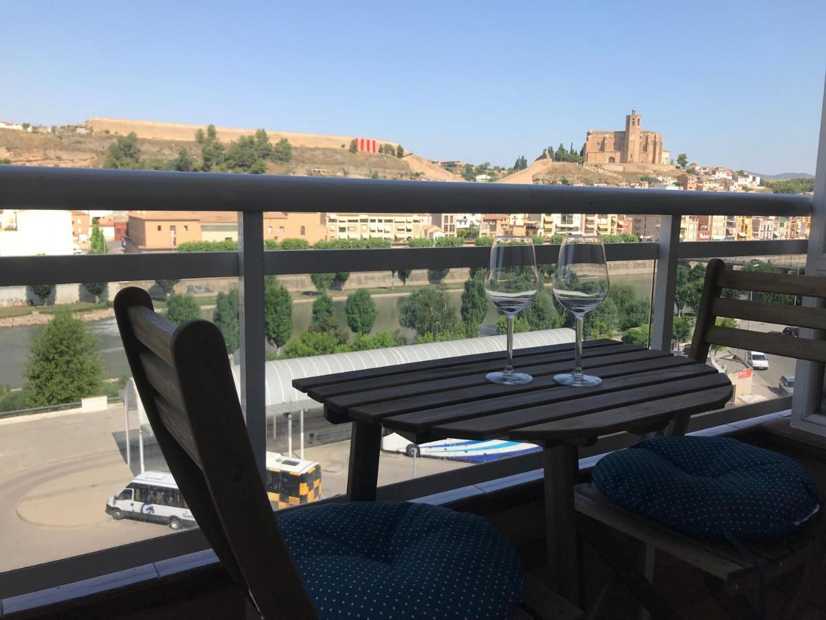 Apartamento Recien Reformado Con Vistas Al Rio Apartment Balaguer Exterior photo